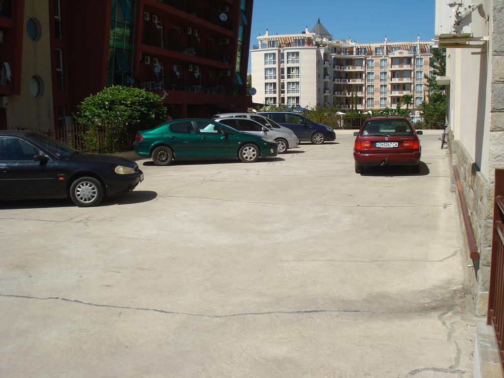 Summer Breeze Apartments Sunny Beach Eksteriør billede